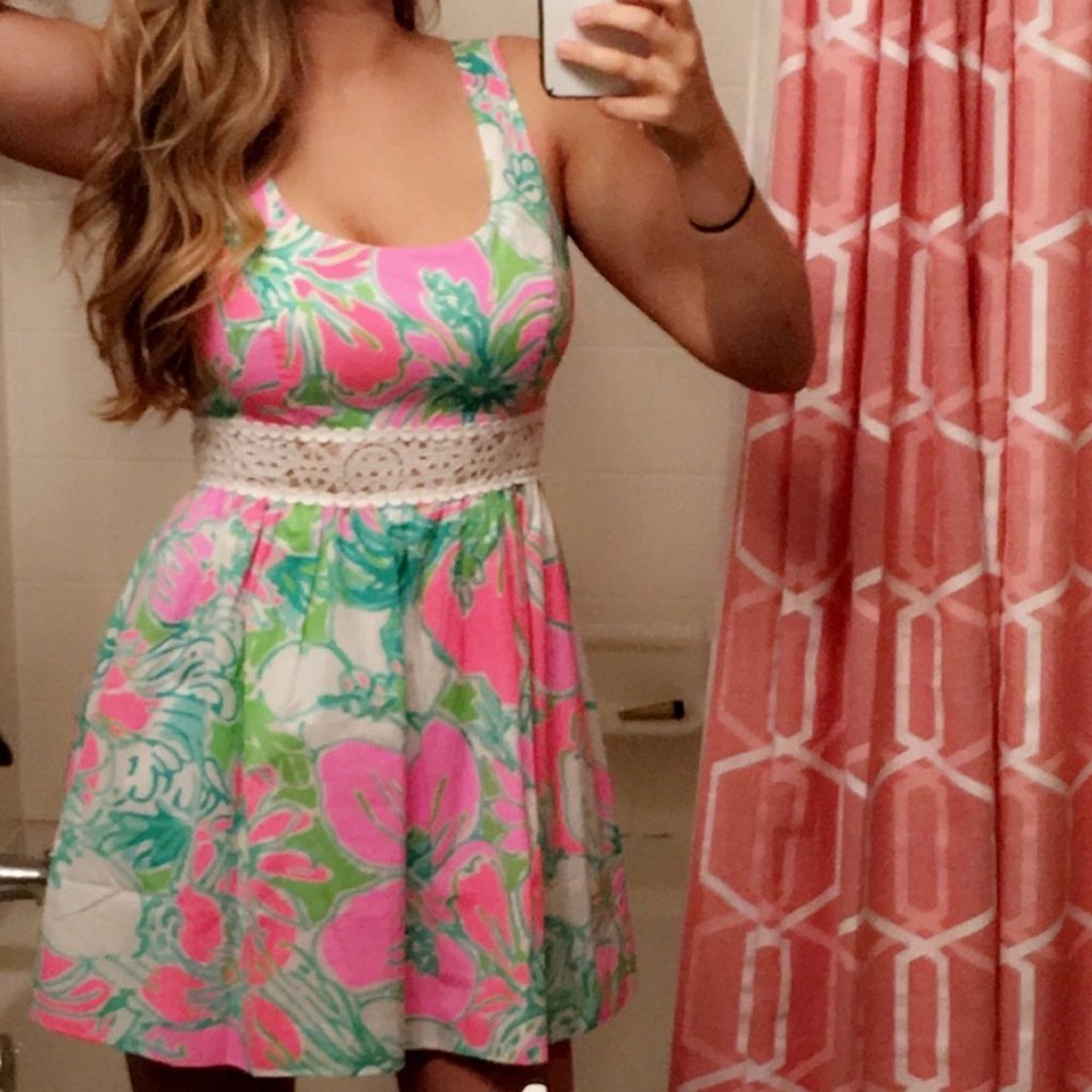 Lilly Pulitzer Lace and Pattern Size 4 Dress